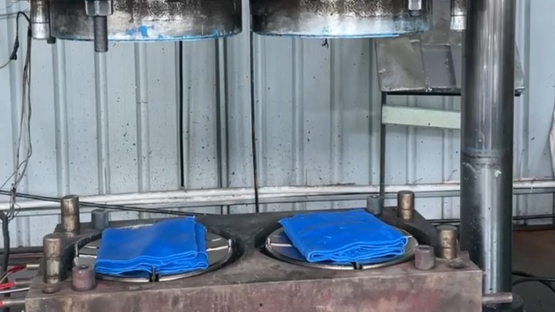 吹塑模具变形快速处理技巧解析