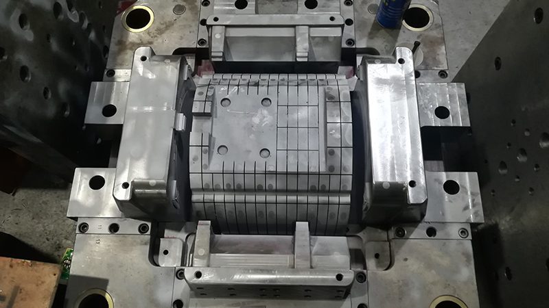 成都冲压模具代理，资质背后的专业考量
