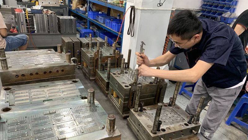 深圳塑胶模具加工材质分类解析及价格考量
