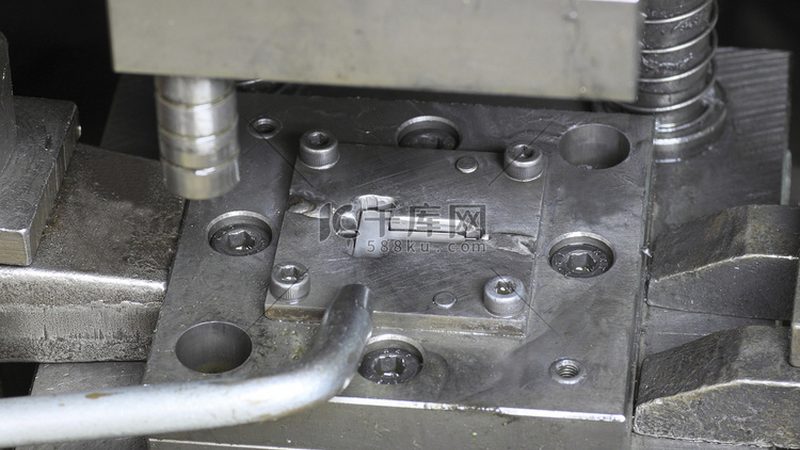 双色模具生产周期影响因素分析