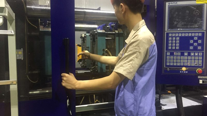 压铸模具寿命延长之道：揭秘五大关键策略**